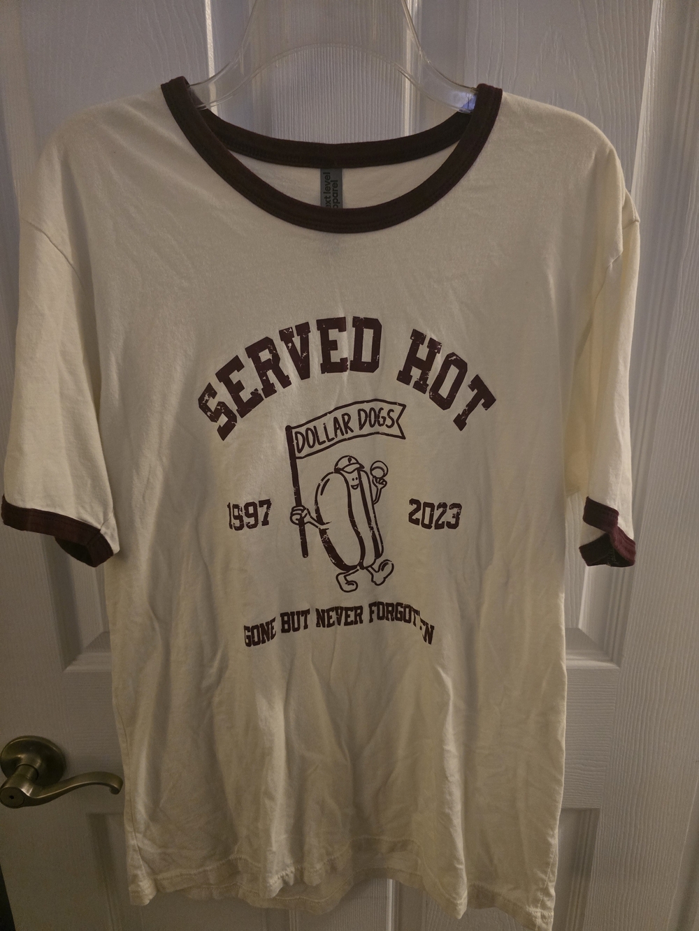 Phillies Dollar $1 Dog Night Graphic T-shirt Philadelphia (Men's Large)